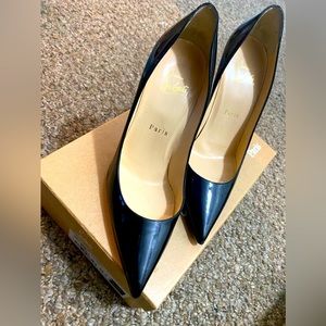 Christian Louboutin heels in color black. Size 38.5. Slightly worn. US 7/7.5